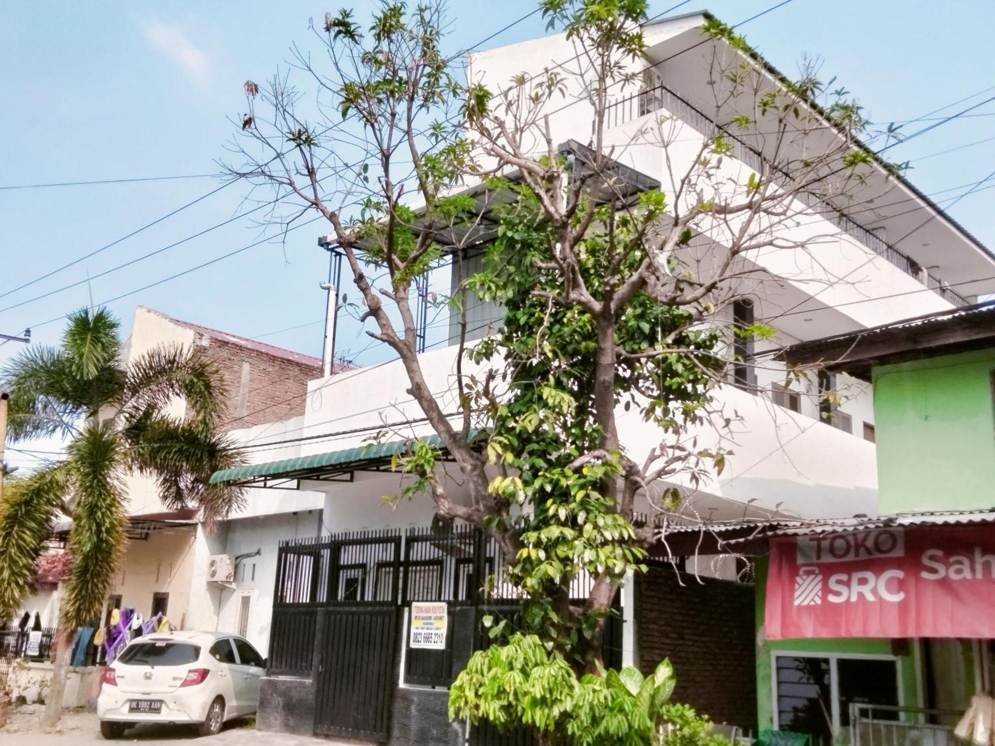 Spot On 92749 As-sakinah Syariah 2 Hotel 2*